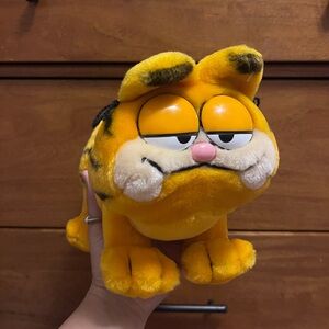 VINTAGE 1981 Dakin Garfield